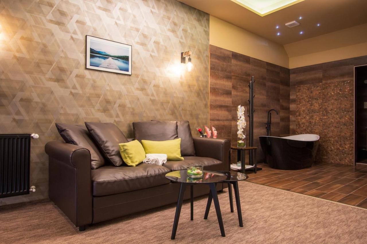 Veres Motel Veresegyhaz Ngoại thất bức ảnh