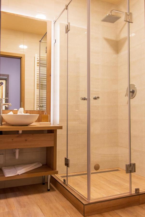 Veres Motel Veresegyhaz Ngoại thất bức ảnh