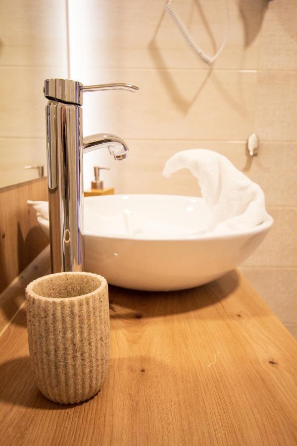 Veres Motel Veresegyhaz Ngoại thất bức ảnh