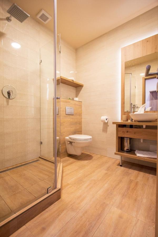 Veres Motel Veresegyhaz Ngoại thất bức ảnh