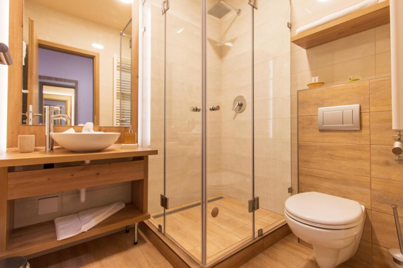 Veres Motel Veresegyhaz Ngoại thất bức ảnh